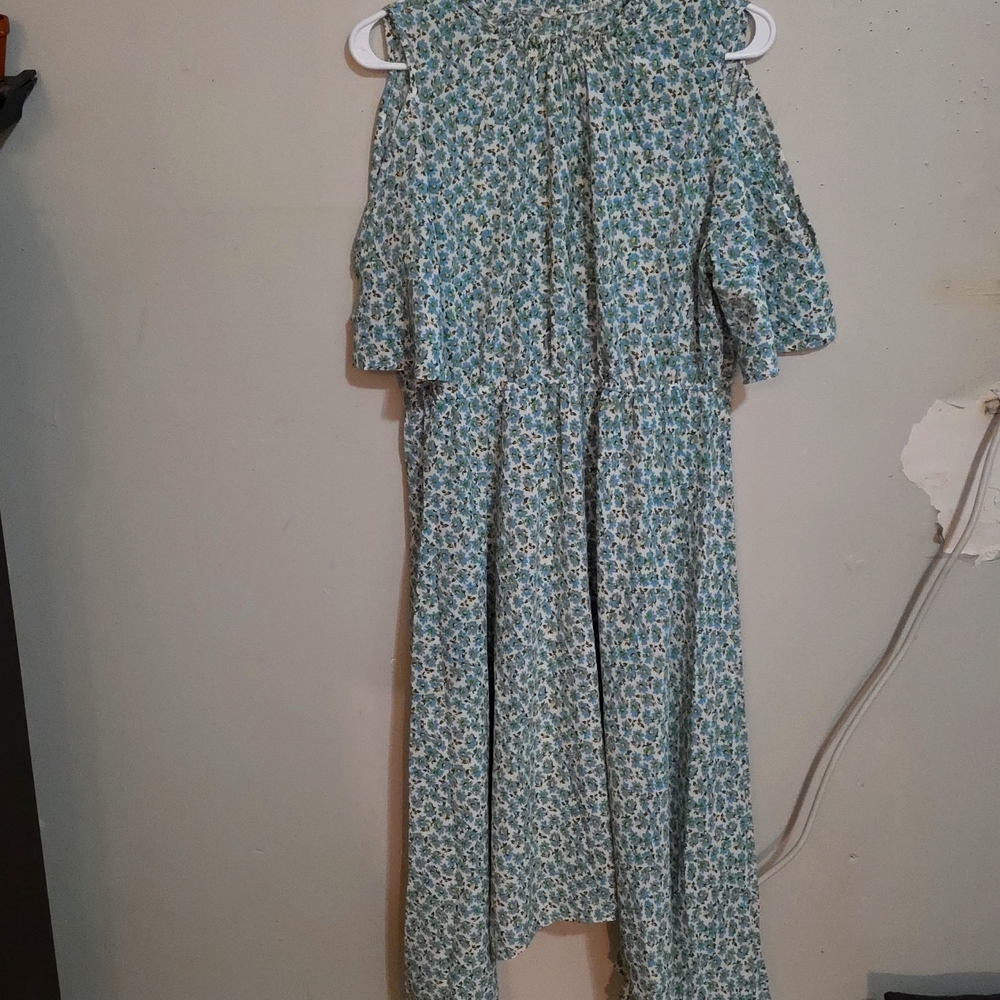 #8. Shein Floral Blue and White Dress